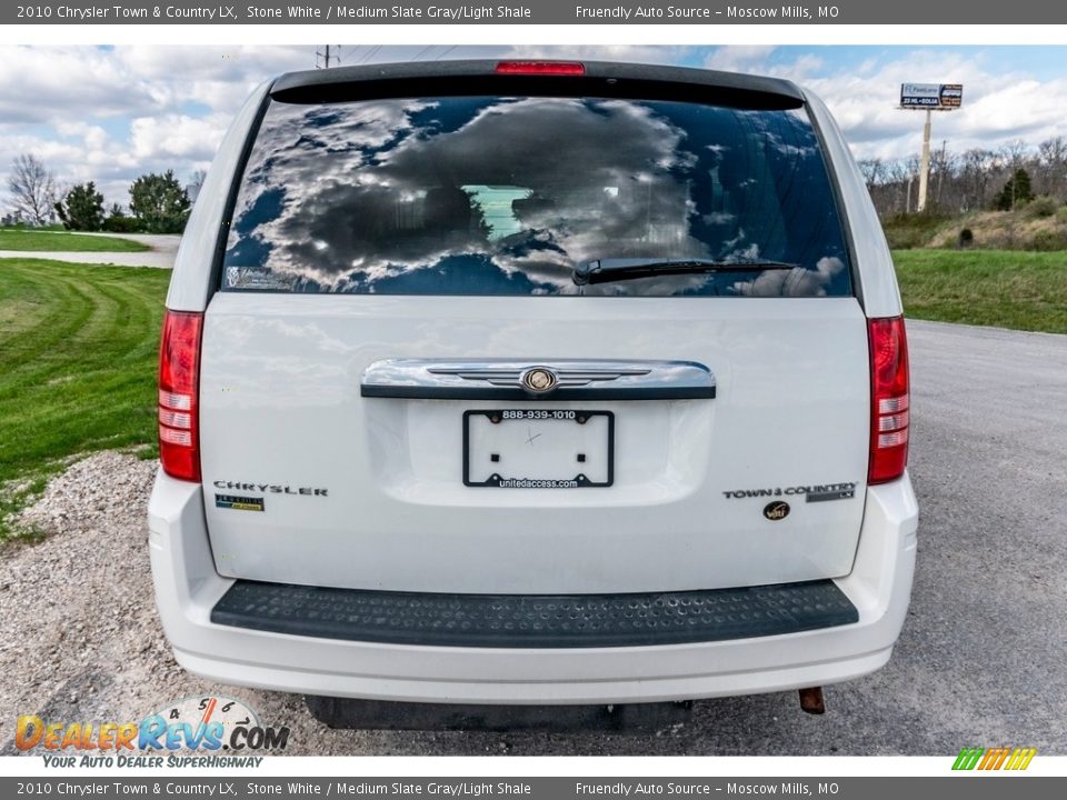 2010 Chrysler Town & Country LX Stone White / Medium Slate Gray/Light Shale Photo #25