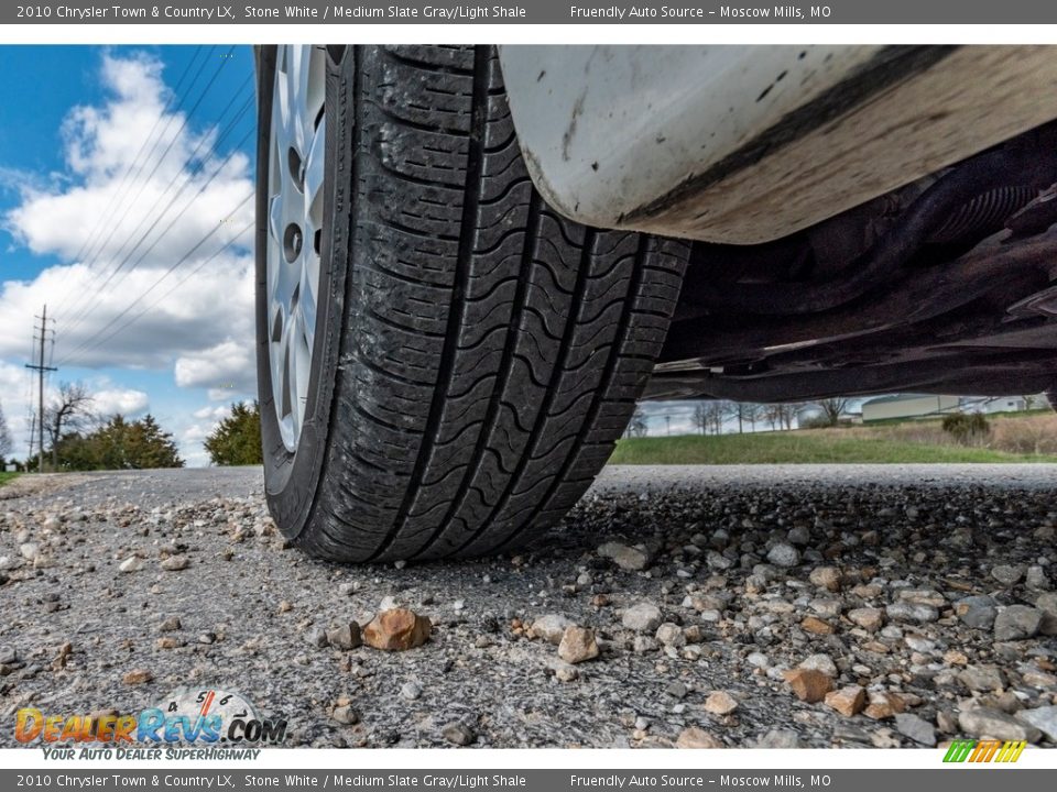 2010 Chrysler Town & Country LX Stone White / Medium Slate Gray/Light Shale Photo #34