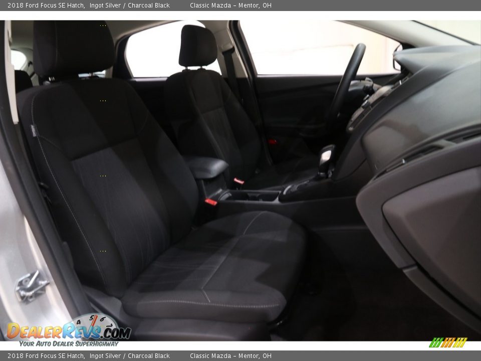 2018 Ford Focus SE Hatch Ingot Silver / Charcoal Black Photo #12