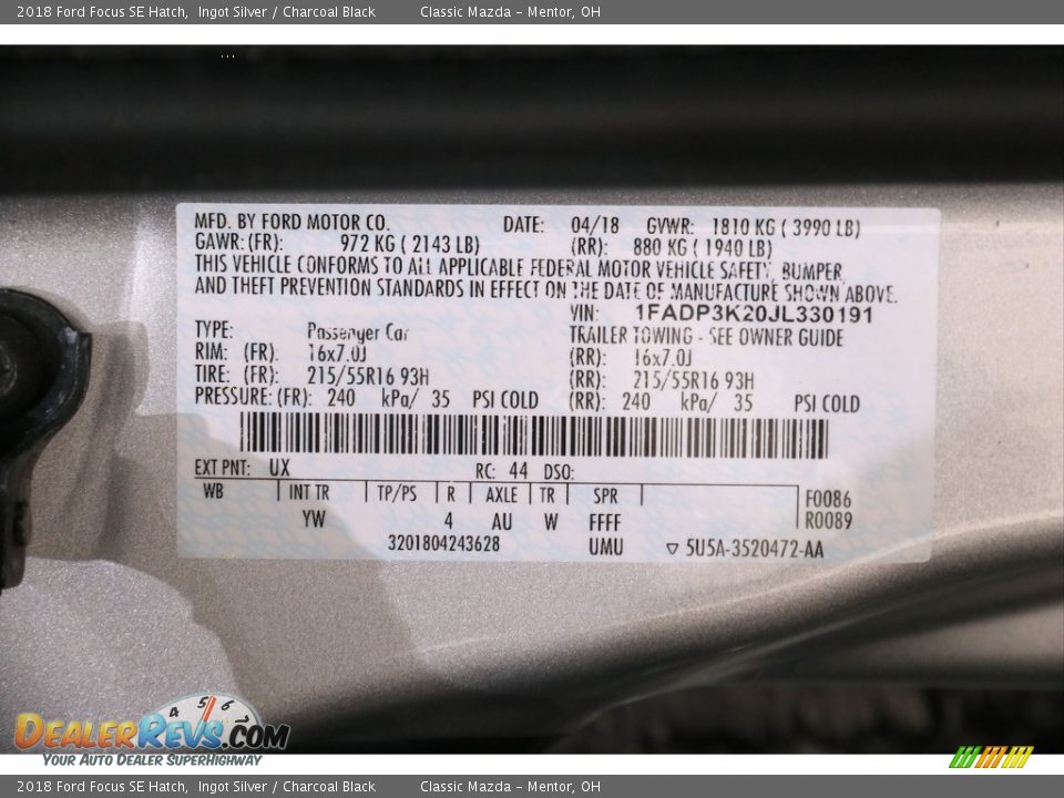 2018 Ford Focus SE Hatch Ingot Silver / Charcoal Black Photo #17