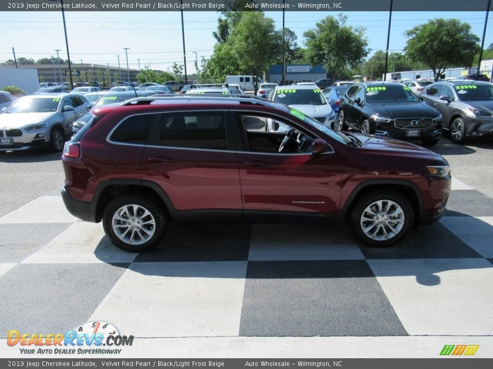 2019 Jeep Cherokee Latitude Velvet Red Pearl / Black/Light Frost Beige Photo #3