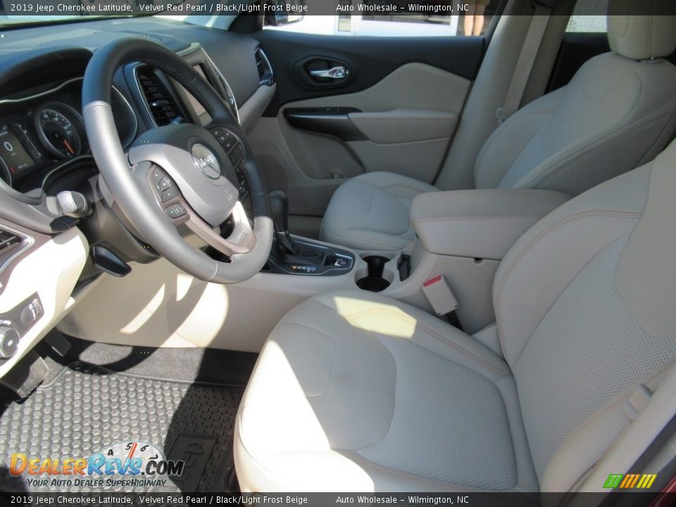 2019 Jeep Cherokee Latitude Velvet Red Pearl / Black/Light Frost Beige Photo #11