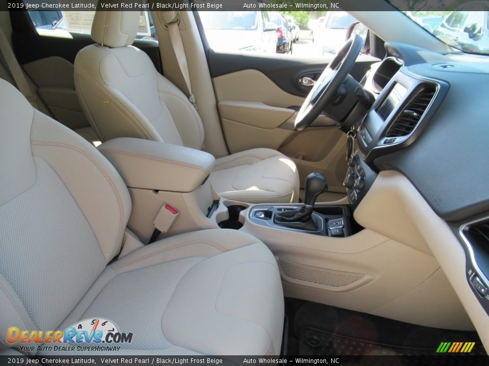 2019 Jeep Cherokee Latitude Velvet Red Pearl / Black/Light Frost Beige Photo #13