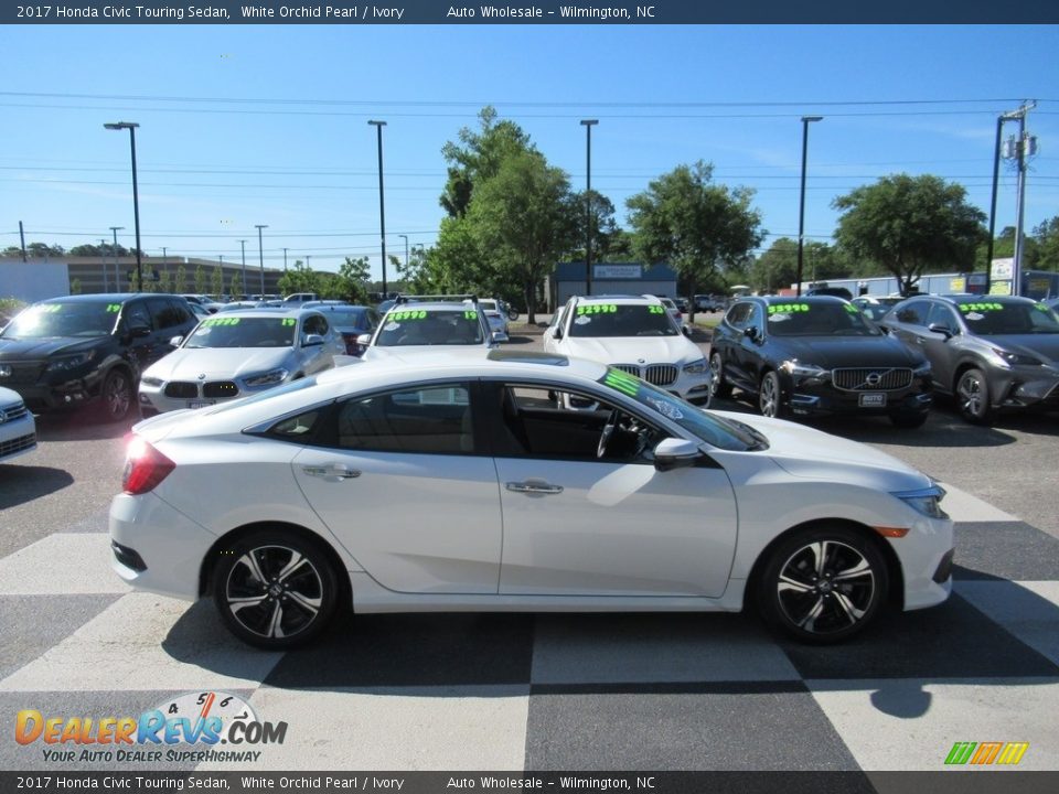 2017 Honda Civic Touring Sedan White Orchid Pearl / Ivory Photo #3