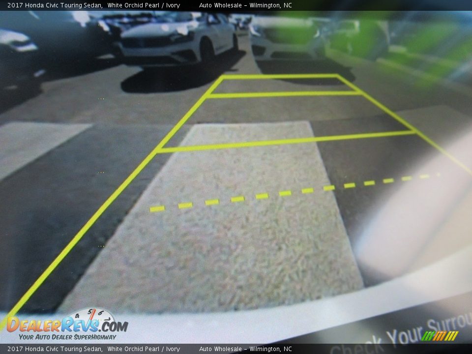 2017 Honda Civic Touring Sedan White Orchid Pearl / Ivory Photo #19