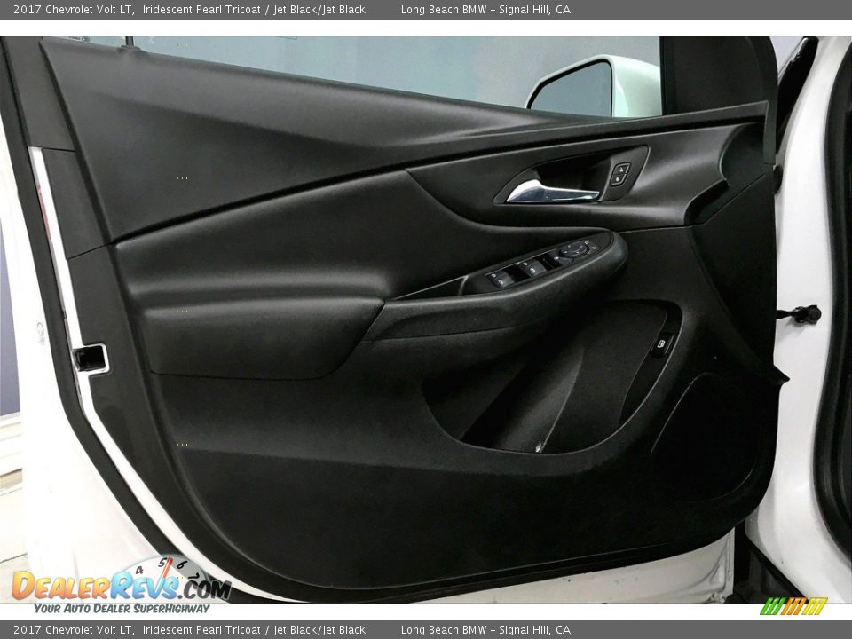 Door Panel of 2017 Chevrolet Volt LT Photo #23