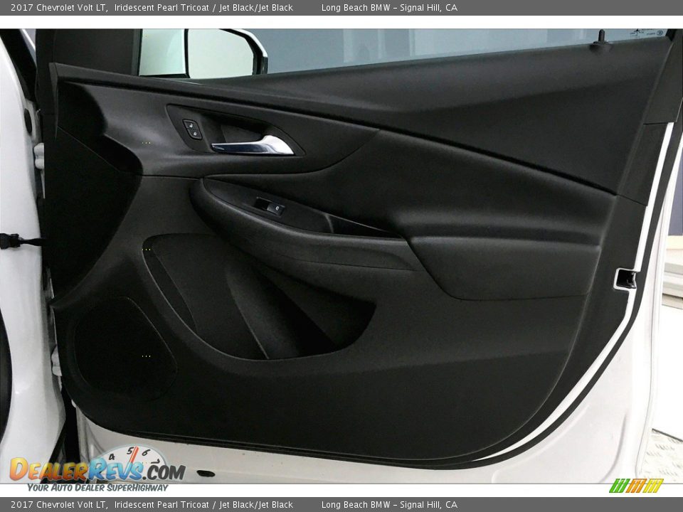 Door Panel of 2017 Chevrolet Volt LT Photo #24