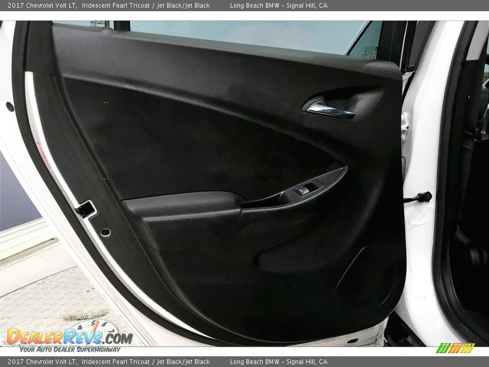 Door Panel of 2017 Chevrolet Volt LT Photo #25