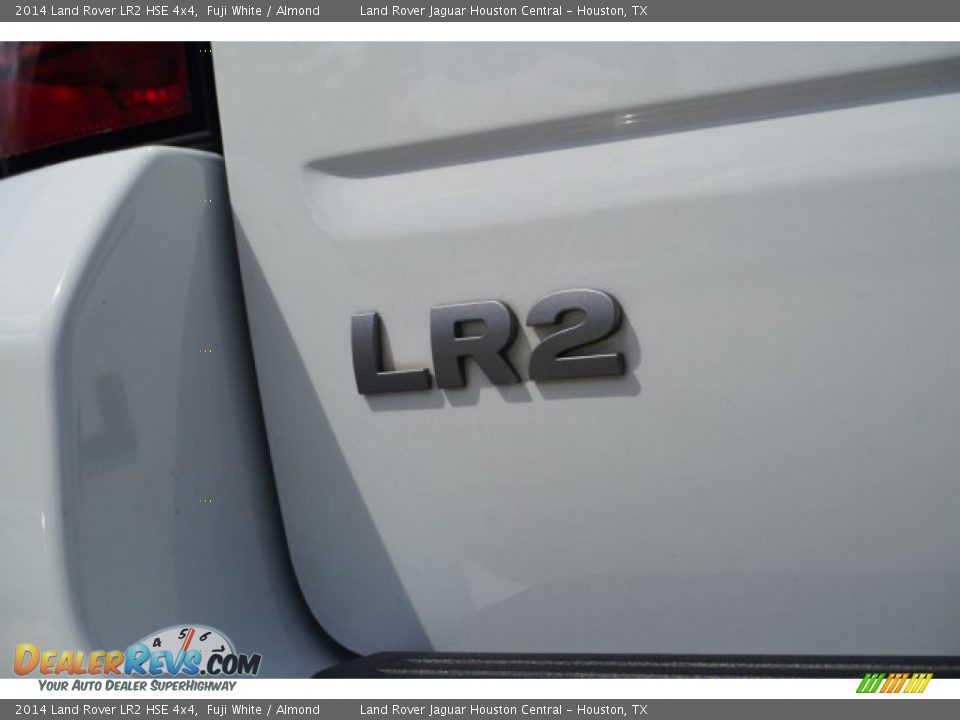2014 Land Rover LR2 HSE 4x4 Fuji White / Almond Photo #9