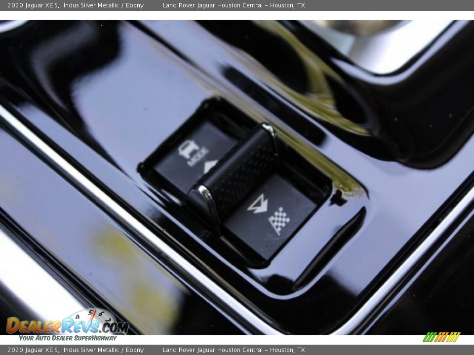 2020 Jaguar XE S Indus Silver Metallic / Ebony Photo #16