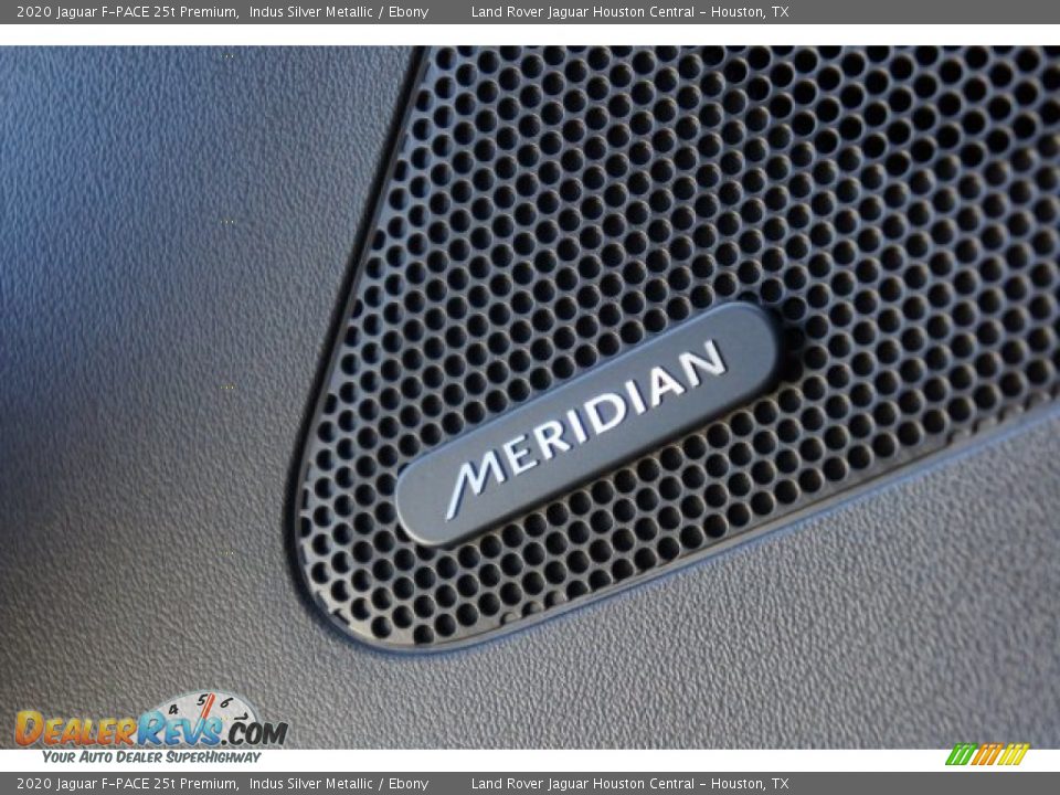 2020 Jaguar F-PACE 25t Premium Indus Silver Metallic / Ebony Photo #24