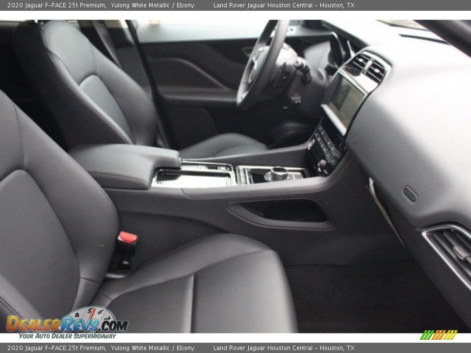 2020 Jaguar F-PACE 25t Premium Yulong White Metallic / Ebony Photo #8