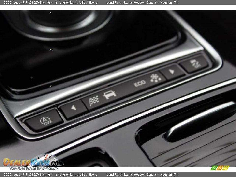 2020 Jaguar F-PACE 25t Premium Yulong White Metallic / Ebony Photo #17