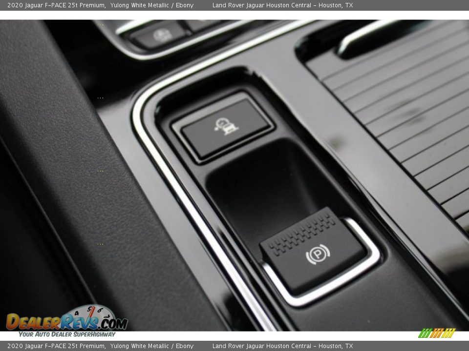 2020 Jaguar F-PACE 25t Premium Yulong White Metallic / Ebony Photo #18