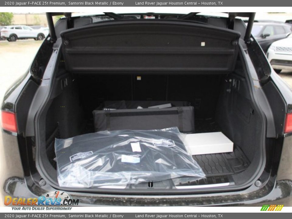 2020 Jaguar F-PACE 25t Premium Santorini Black Metallic / Ebony Photo #29