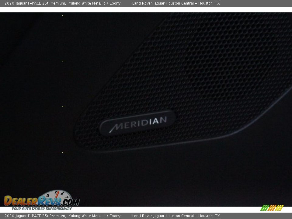 2020 Jaguar F-PACE 25t Premium Yulong White Metallic / Ebony Photo #11