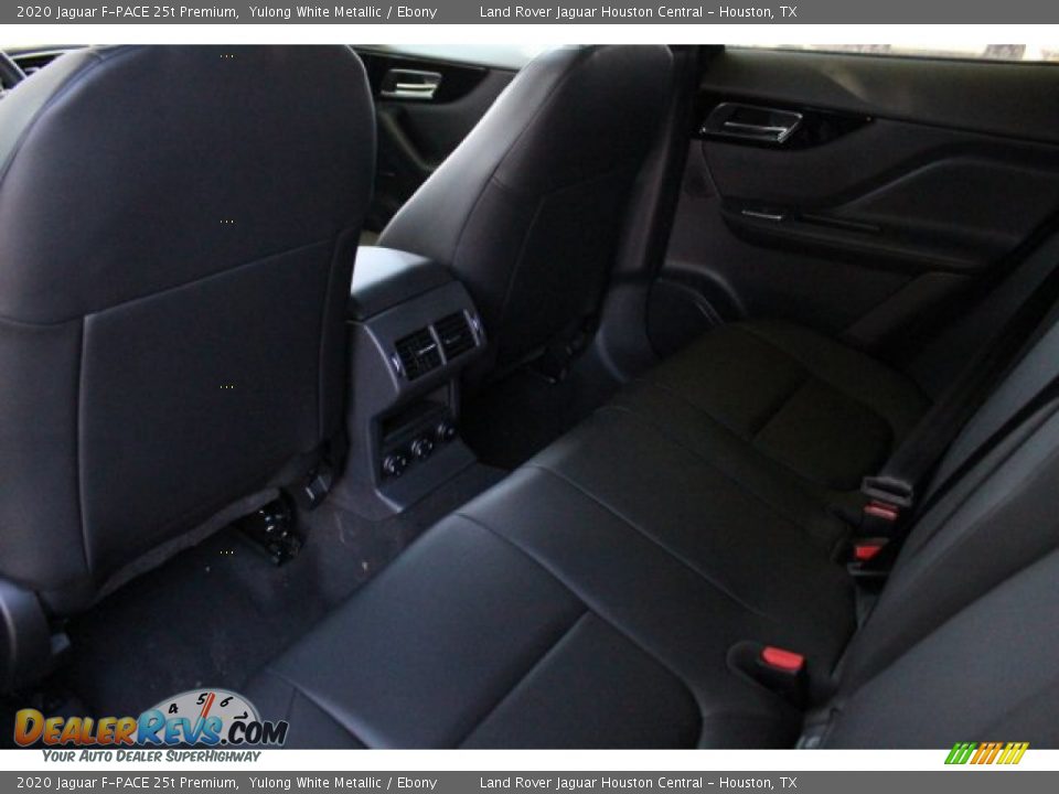 2020 Jaguar F-PACE 25t Premium Yulong White Metallic / Ebony Photo #26