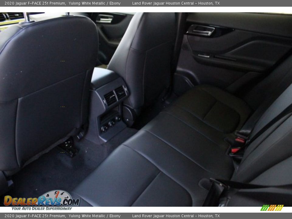 2020 Jaguar F-PACE 25t Premium Yulong White Metallic / Ebony Photo #26