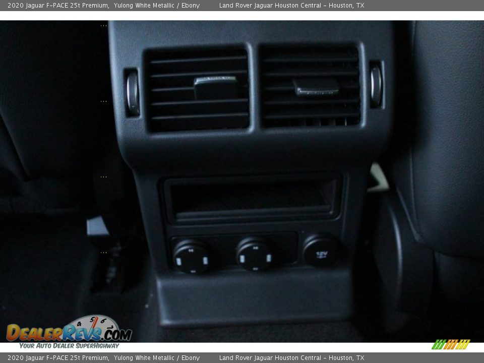 2020 Jaguar F-PACE 25t Premium Yulong White Metallic / Ebony Photo #27