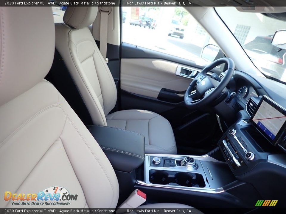 2020 Ford Explorer XLT 4WD Agate Black Metallic / Sandstone Photo #9