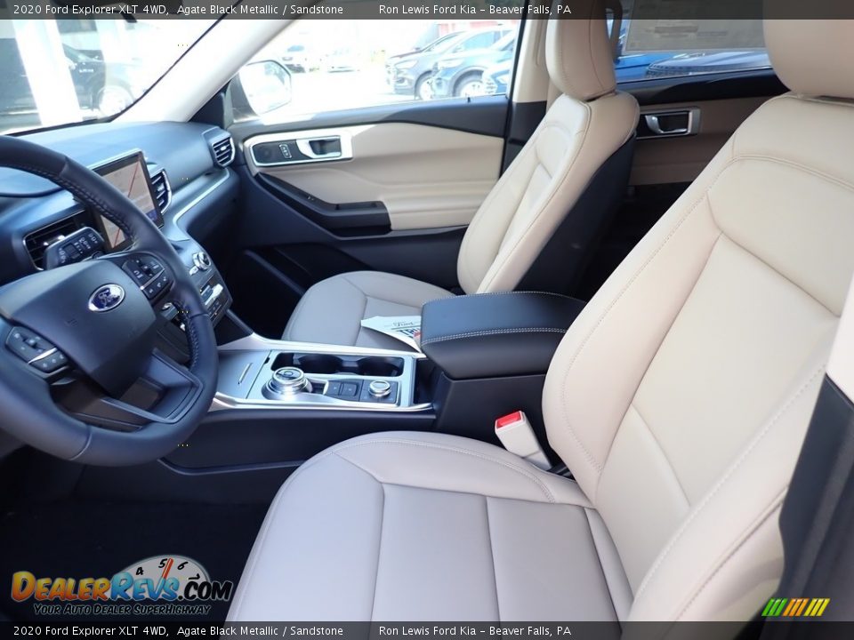 2020 Ford Explorer XLT 4WD Agate Black Metallic / Sandstone Photo #12