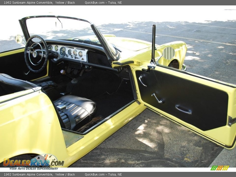 Door Panel of 1962 Sunbeam Alpine Convertible Photo #19