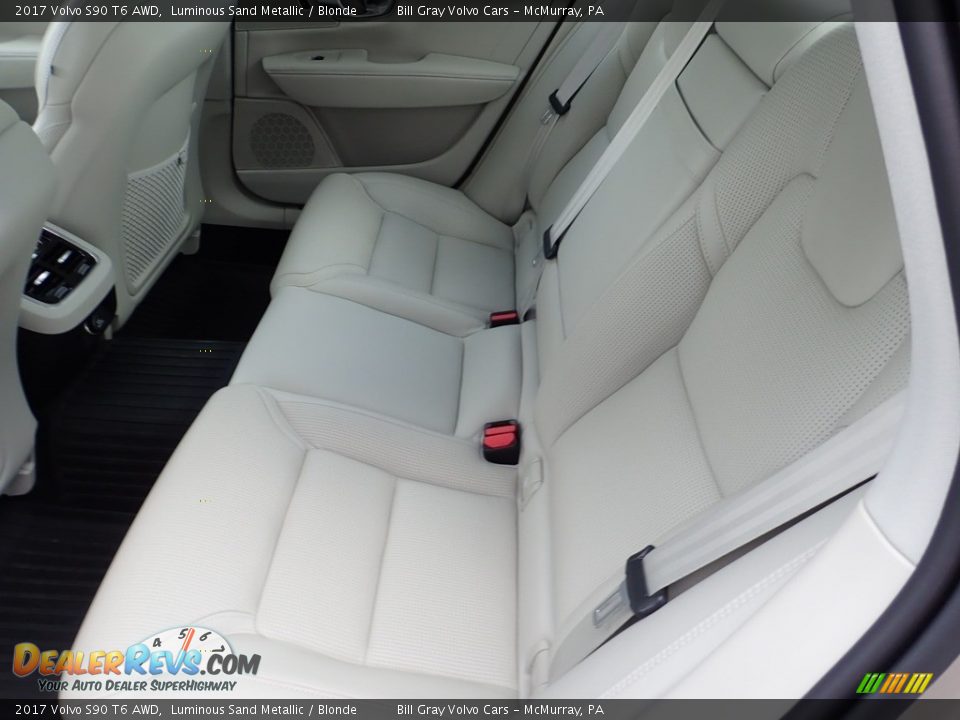 Rear Seat of 2017 Volvo S90 T6 AWD Photo #16
