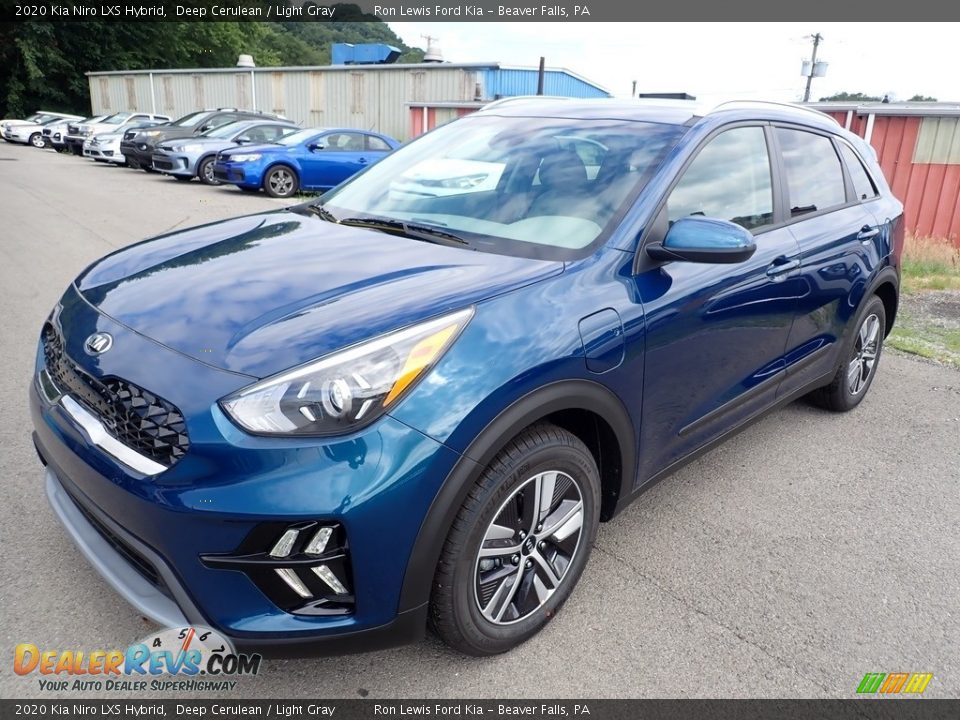 Front 3/4 View of 2020 Kia Niro LXS Hybrid Photo #5