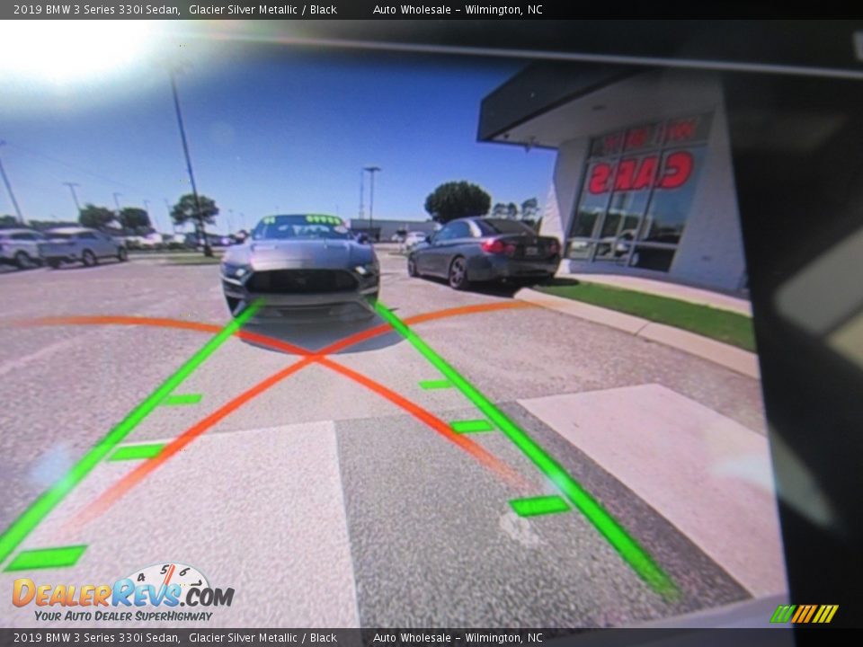 2019 BMW 3 Series 330i Sedan Glacier Silver Metallic / Black Photo #18