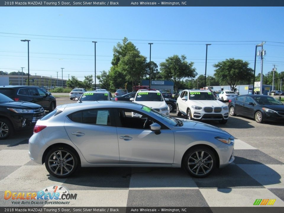 2018 Mazda MAZDA3 Touring 5 Door Sonic Silver Metallic / Black Photo #3