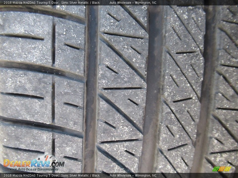 2018 Mazda MAZDA3 Touring 5 Door Sonic Silver Metallic / Black Photo #9