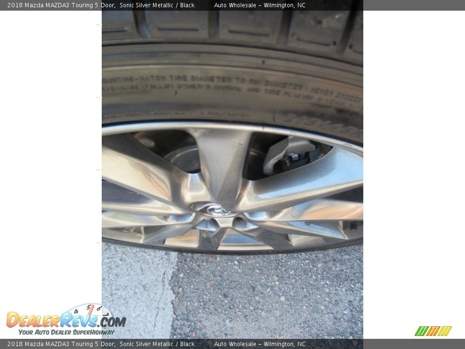 2018 Mazda MAZDA3 Touring 5 Door Sonic Silver Metallic / Black Photo #10