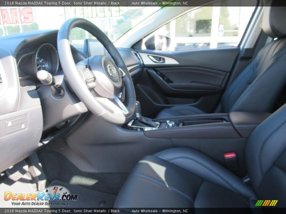 2018 Mazda MAZDA3 Touring 5 Door Sonic Silver Metallic / Black Photo #11