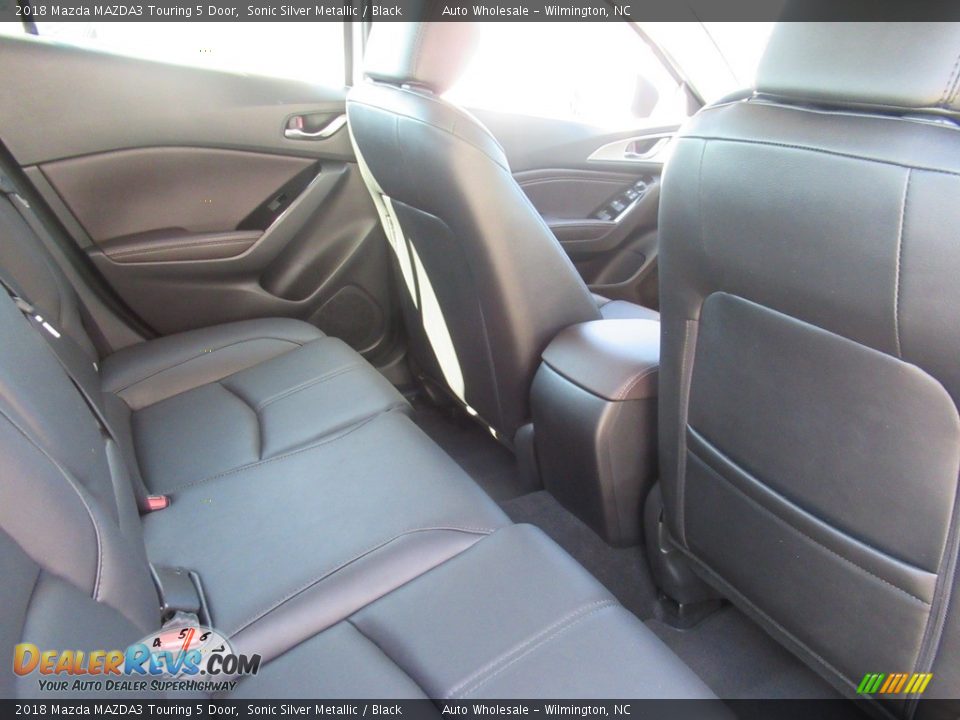 2018 Mazda MAZDA3 Touring 5 Door Sonic Silver Metallic / Black Photo #14