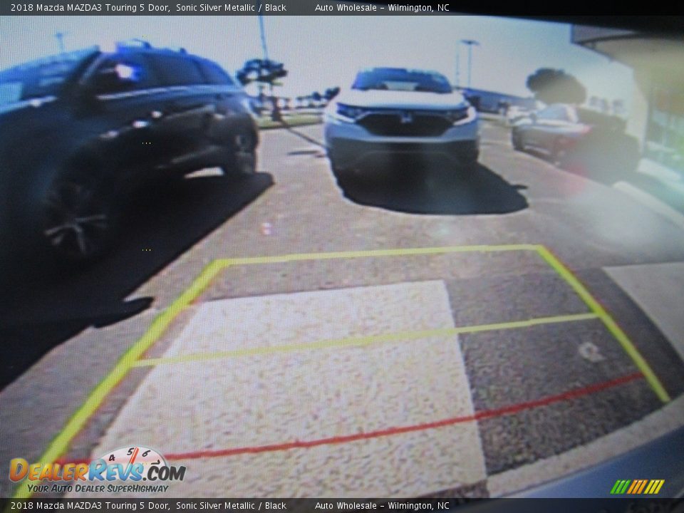 2018 Mazda MAZDA3 Touring 5 Door Sonic Silver Metallic / Black Photo #18