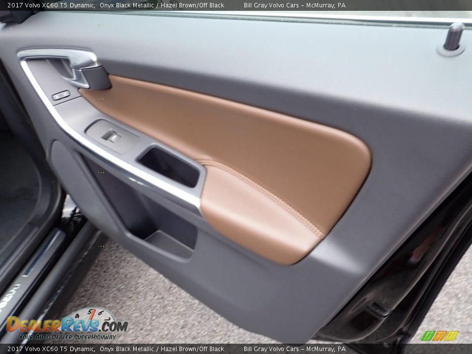 Door Panel of 2017 Volvo XC60 T5 Dynamic Photo #13