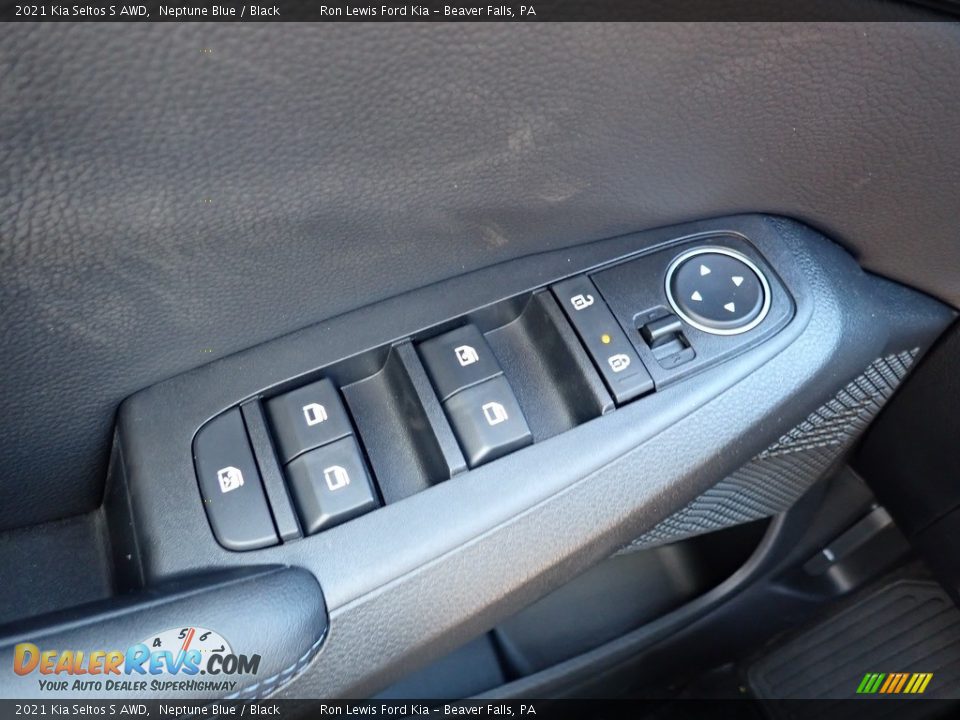 Controls of 2021 Kia Seltos S AWD Photo #20