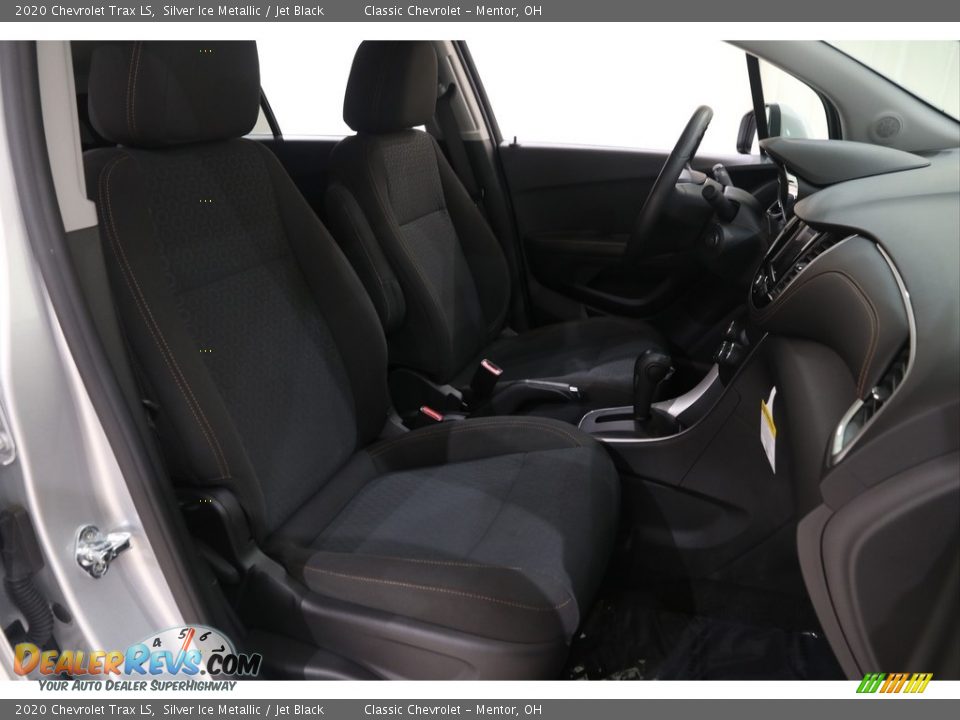 2020 Chevrolet Trax LS Silver Ice Metallic / Jet Black Photo #17