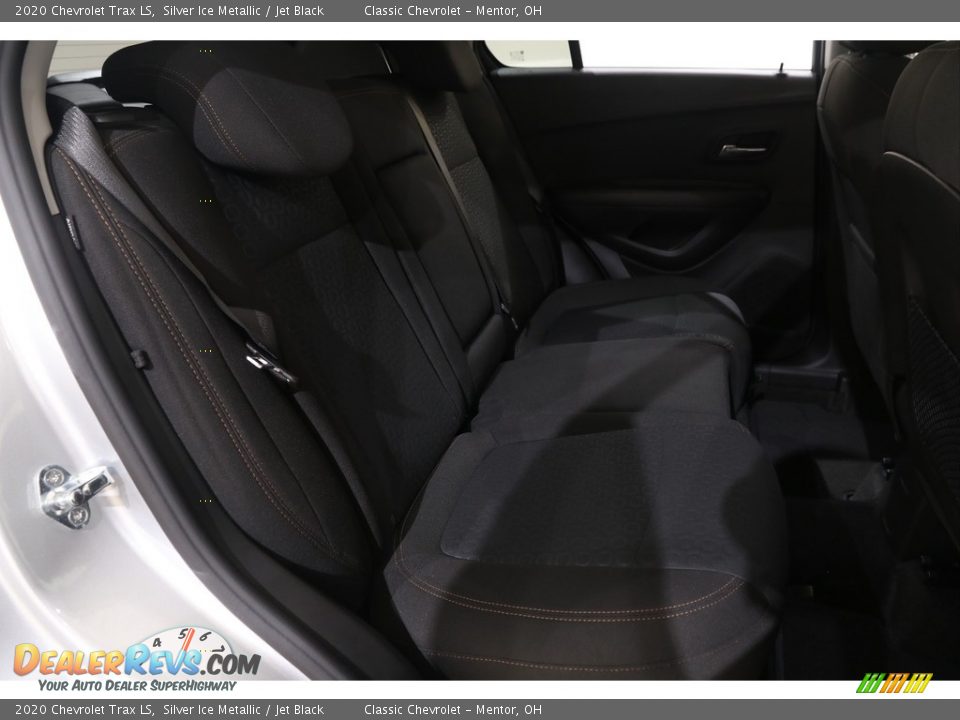2020 Chevrolet Trax LS Silver Ice Metallic / Jet Black Photo #18