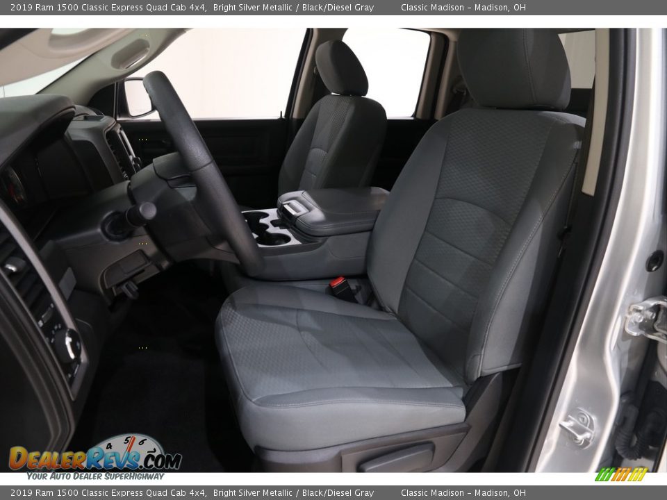 2019 Ram 1500 Classic Express Quad Cab 4x4 Bright Silver Metallic / Black/Diesel Gray Photo #5
