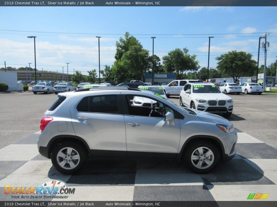 2019 Chevrolet Trax LT Silver Ice Metallic / Jet Black Photo #3