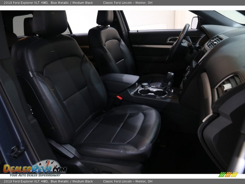 2019 Ford Explorer XLT 4WD Blue Metallic / Medium Black Photo #18
