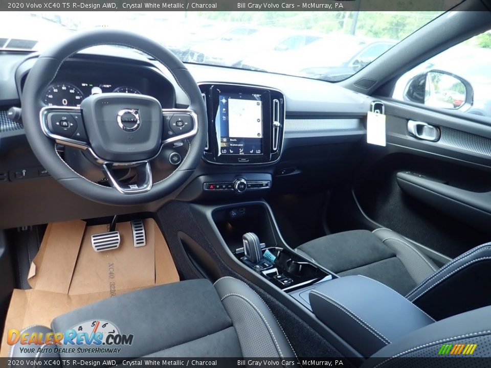 Charcoal Interior - 2020 Volvo XC40 T5 R-Design AWD Photo #9