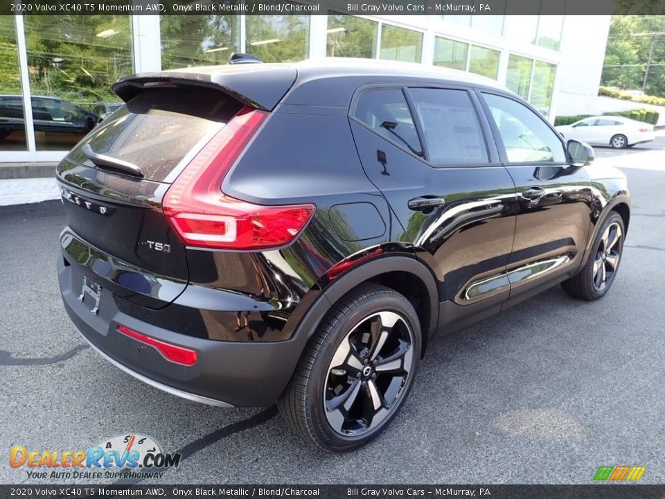 2020 Volvo XC40 T5 Momentum AWD Onyx Black Metallic / Blond/Charcoal Photo #2