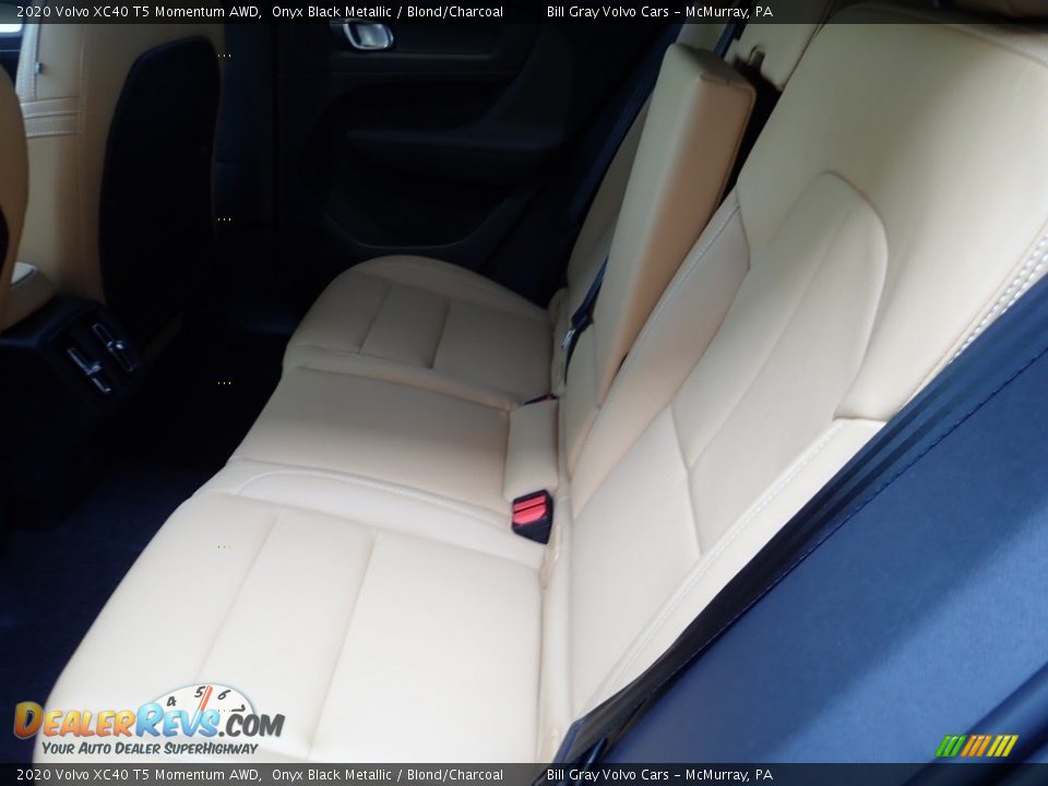 2020 Volvo XC40 T5 Momentum AWD Onyx Black Metallic / Blond/Charcoal Photo #8