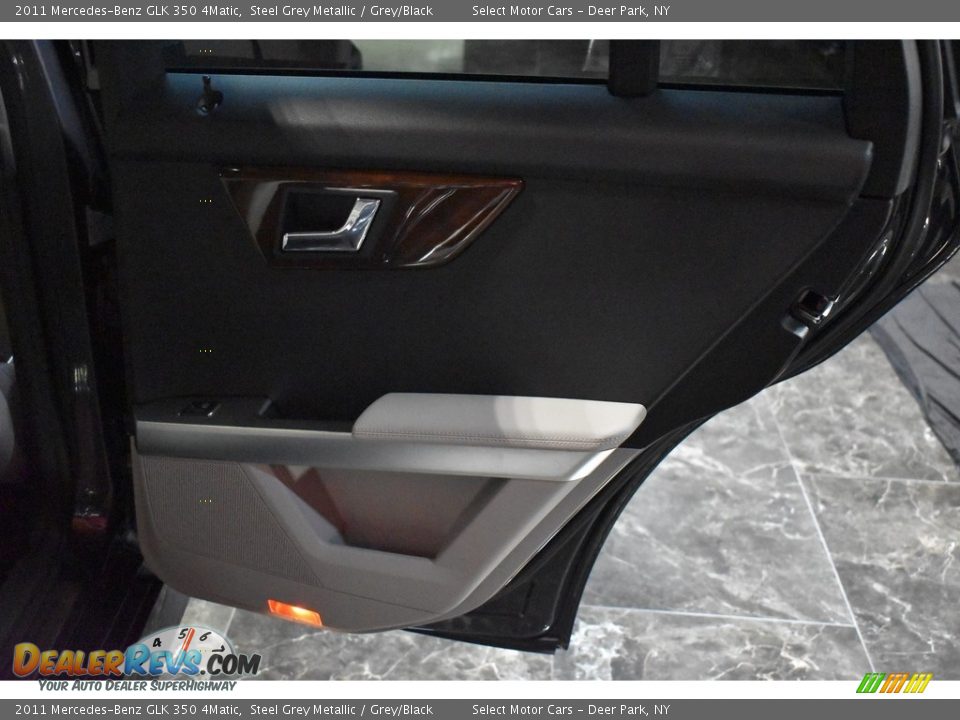 2011 Mercedes-Benz GLK 350 4Matic Steel Grey Metallic / Grey/Black Photo #20