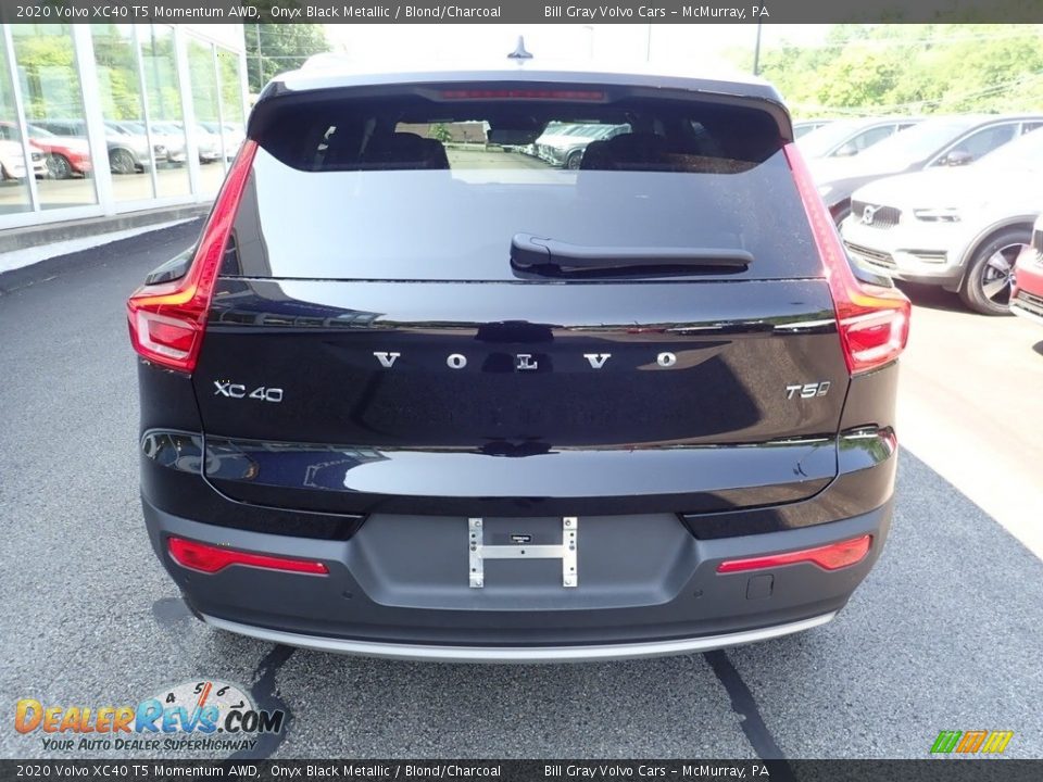 2020 Volvo XC40 T5 Momentum AWD Onyx Black Metallic / Blond/Charcoal Photo #3