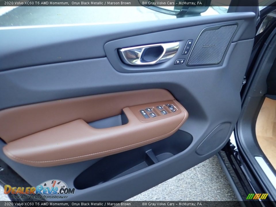 Door Panel of 2020 Volvo XC60 T6 AWD Momentum Photo #10