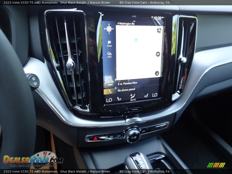 Controls of 2020 Volvo XC60 T6 AWD Momentum Photo #14