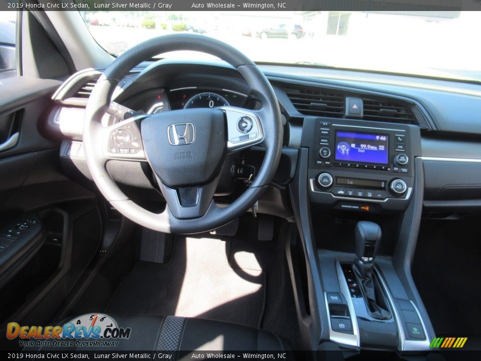 2019 Honda Civic LX Sedan Lunar Silver Metallic / Gray Photo #15